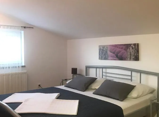 Sipic Appartement Vodice